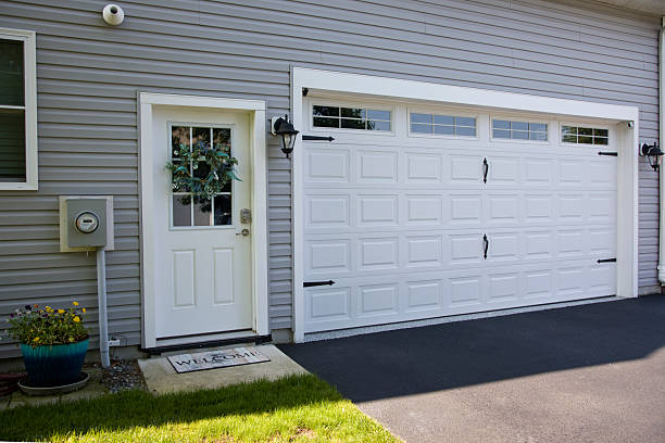 24/7 Emergency Garage Door Panel Replacement experts in Marshall County County, MN